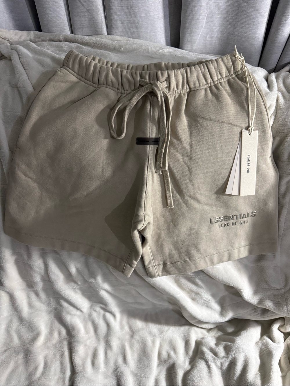 ESSENTIALS Fear of God drawstring Shorts in Timber XXS